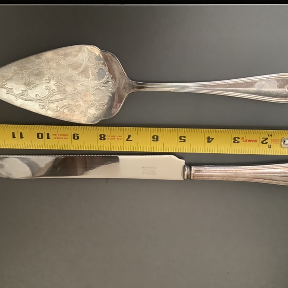 Gorham Heritage Cake Knife and Server. - Picture 5 of 5